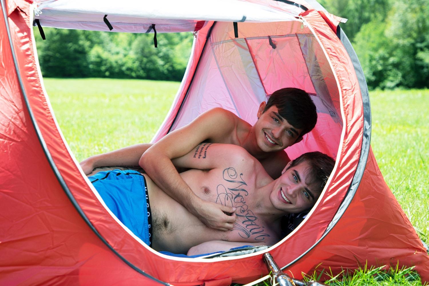 Camping with Grayson Lange and Willy T   -BAREBACK-